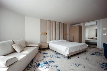 Hotel Pensiunea Iristar