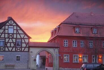 Hotel Rotes Ross Marktbergel