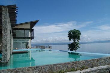 리조트 Tiara Bunga Hotel & Villa