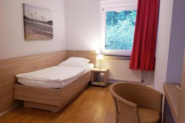 فندق صغير Christian Jensen Kolleg Und Gästehäuser