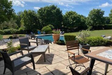 ベッドアンドブレックファースト Chambres D'hôtes Les Templiers