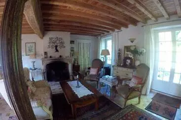 Aamiaismajoitus (B&B) Clos De La Rose