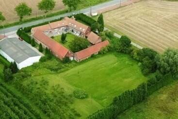 مبيت وإفطار Le Clos Des Flandres