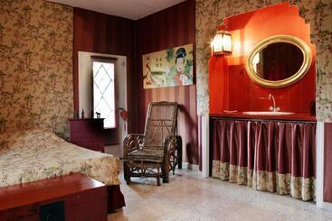 ベッドアンドブレックファースト Le Mas Des Pots Rouges