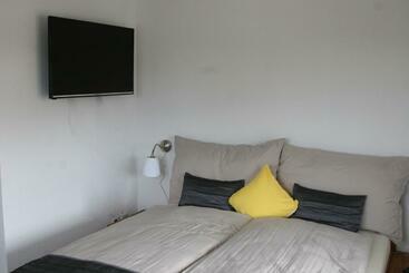 펜션 Garni Frohsinn