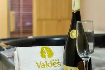 هتل Valdes