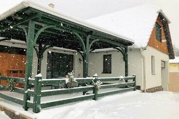 펜션 Sasfészek Vendégház