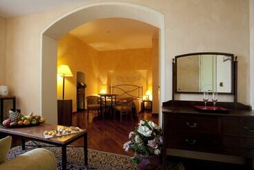 Отель Monte Del Re