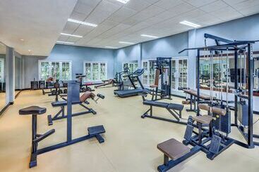 استراحتگاه Sol Turquesa Beach