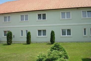 Major Hotel és Palóc Apartmanház