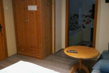 بنسيون Ferienwohnungen Pein