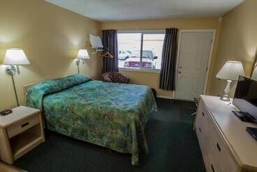 Westwood Motel 100 Mile House