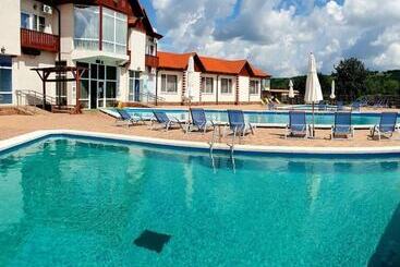 Hotel Eco Estate Golden Key