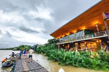 Otel Bangpakong Boat Club