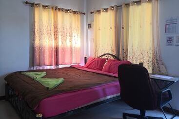 Hotelli Thanawan Resort