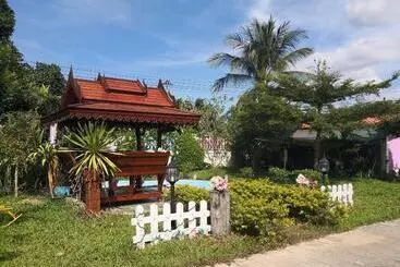 Hotelli Thanawan Resort