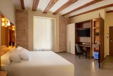 هتل SH Suite Palace