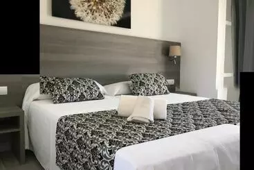 Apartamentos Playa Ferrera