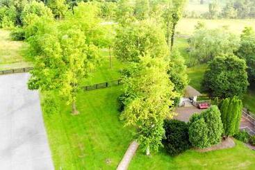 ベッドアンドブレックファースト The Manor At Airmont