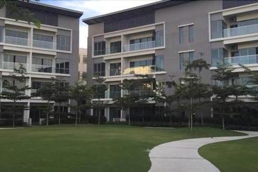 Hotel Comfort Loft City Centre @ Imago Shopping Mall