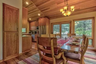 Cabane Tan Oak Lane 37