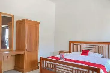 Hotel Reddoorz Resort Near Darajat Garut