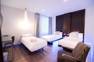 هتل Petit Palace President Castellana