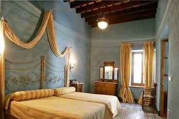 Otel Posada De Palacio