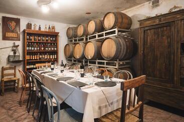 ホテル Agriturismo Podere Ristella   Wine&food