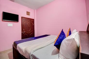 Hotel Spot On 67217 Russian