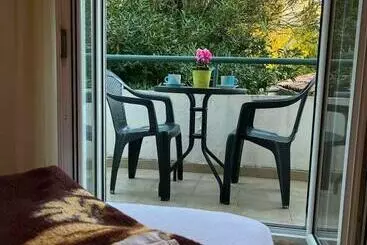 ペンション Apartments And Room Mv