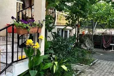 پانسیون Guest House Mari