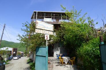 پانسیون Nato & Lado