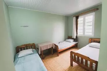 پانسیون Ureki House