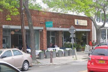 Arbor View House Bed And Breakfast