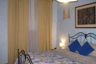 بنسيون Le Stanze Di Ginevra San Leucio