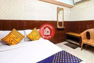 ホテル Spot On 76893 Sri Maruti Pilgrims House Srirangam