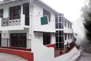 호텔 Oyo 9494 Arma Dale