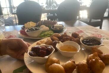 Panzió Vila Reni & Risi