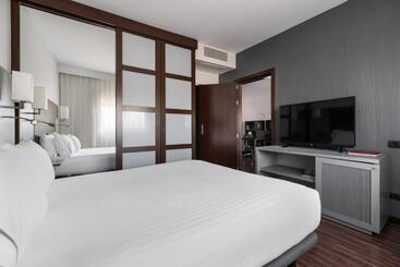 فندق Exe Zizur Pamplona