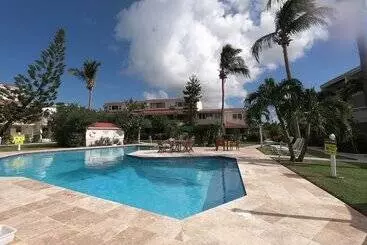 هتل آپارتمان Dickenson Bay Oasis Antigua Village