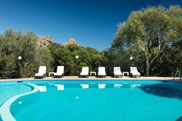 فندق Rocce Sarde