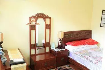 Отель Beijing No 5 Courtyard