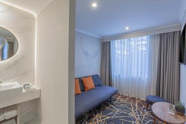 هتل Richmond Hill