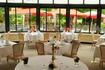 Manoir De La Roseraie Chateaux & Hotels De France