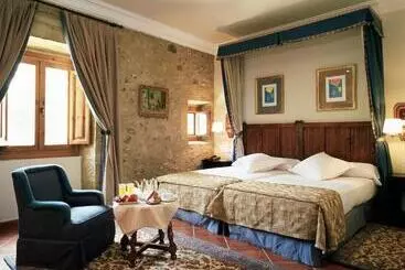 Parador De Santo Domingo Bernardo De Fresneda