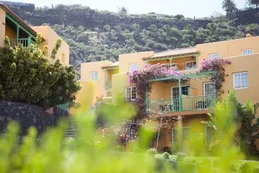 Apartamentos La Caleta