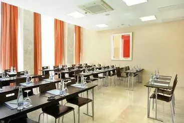 Отель Occidental Madrid Este