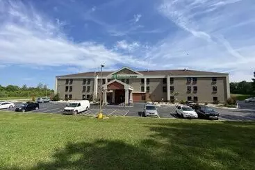 בית מלון כפרי Holiday Inn Express Metropolis, An Ihg