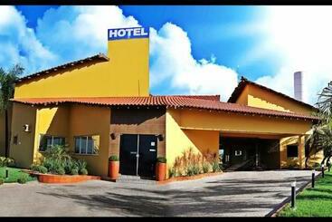 Отель Marathi Park